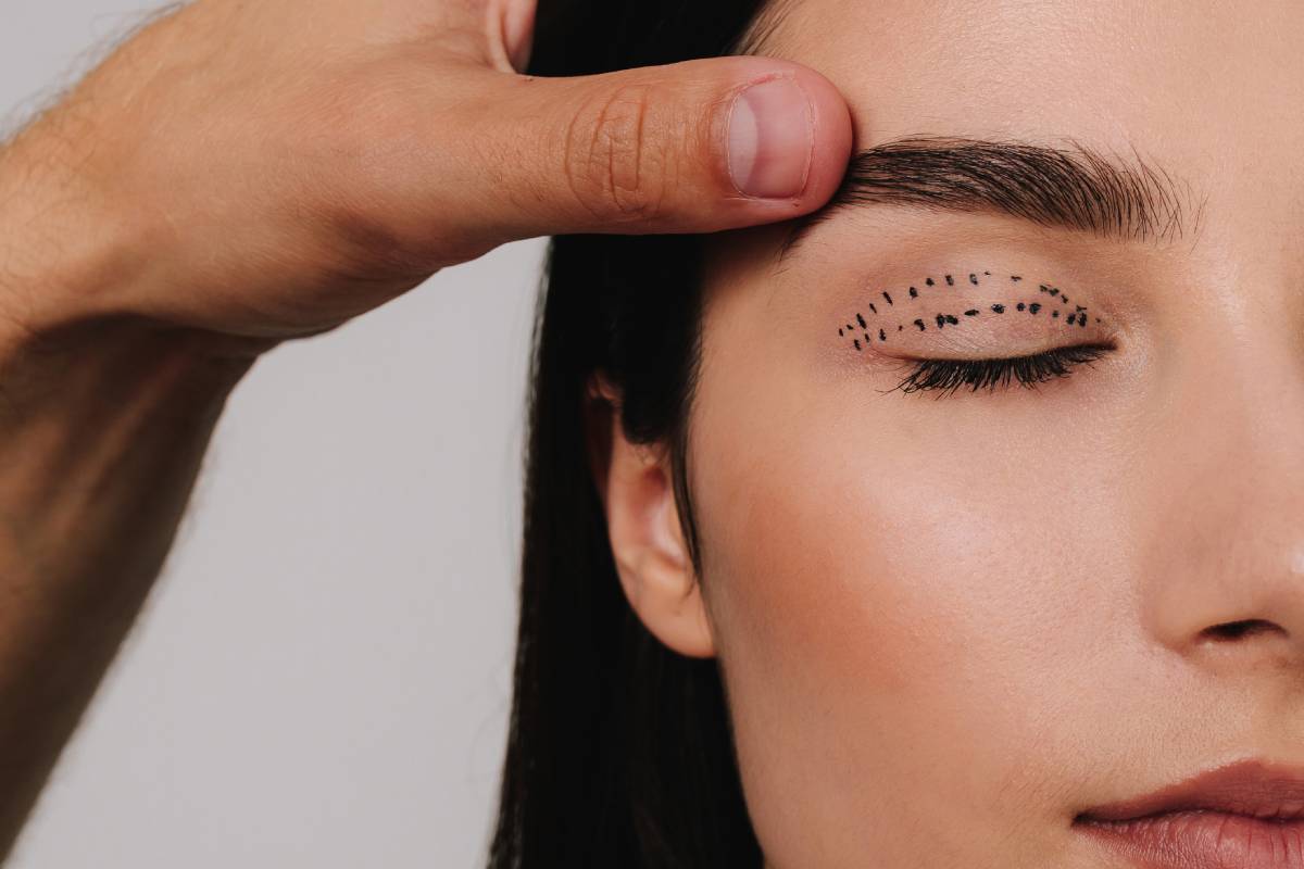 Featured image for What Is the Recovery Timeline for Eyelid Surgery?